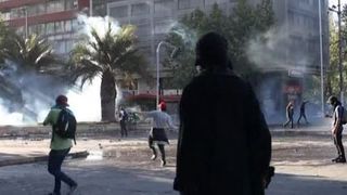 VIDEO | Copii români, în infernul din Chile. Părinte: „I-am spus fetei să nu se apropie de geam, să nu filmeze”