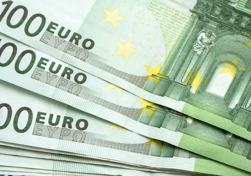 Replica uluitoare a bărbatului care a cheltuit peste 100.000 de lei, deși nu îi aparțineau: „Au fost cadou pentru serviciile intime!”