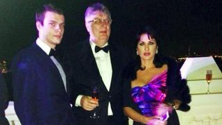 Gino Iorgulescu şi soţia sa au &icirc;mprumutat o sumă uriaşă de la bancă! Părinţii lui Mario au dat-o &icirc;n judecată pentru clauze abuzive!