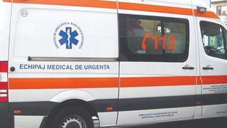 Elev &icirc;n stare gravă după ce a &icirc;ncercat să intre clasă pe geam și a căzut de la etaj