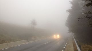 Cod galben de ceaţă în 26 de judeţe, joi dimineață