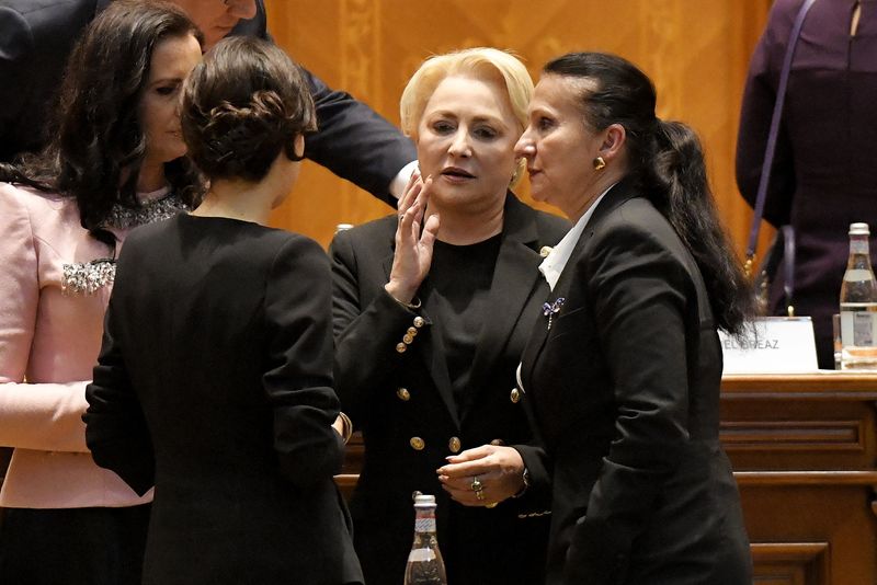 EXIT POLL alegeri prezidențiale 2019. Cine se califică în finala cu Klaus Iohannis