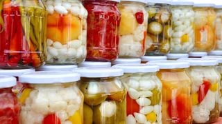 Pepene roșu murat. Cum pui pepenele roșu la murat pentru iarnă