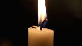 Și-a ucis soția din gelozie și apoi a &icirc;ncercat să se sinucidă. Bărbatul a lăsa doi copii orfani