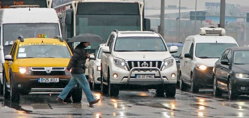 Antenție șoferi! Se circulă în condiții limitate pe mai multe drumuri naționale