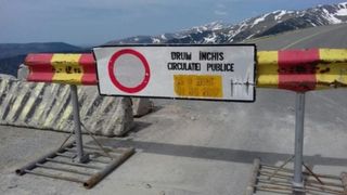 VINE IARNA! Transalpina se închide!