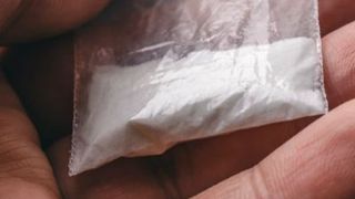 Cazul șocant al unui bărbat care și-a ascuns drogurile &icirc;n nas, timp de 18 ani