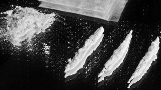 Cazul șocant al unui bărbat care și-a ascuns drogurile &icirc;n nas timp de 18 ani