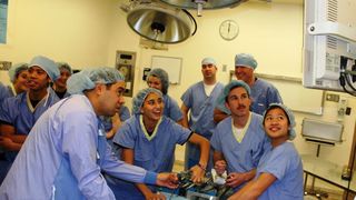 Cazul șocant al unui bărbat care și-a ascuns drogurile &icirc;n nas timp de 18 ani