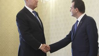 Orban, la o &icirc;ntrunire electorală alături de Klaus Iohannis: Putem fără niciun fel de problemă să c&acirc;ştigăm alegerile &icirc;ncă din primul tur