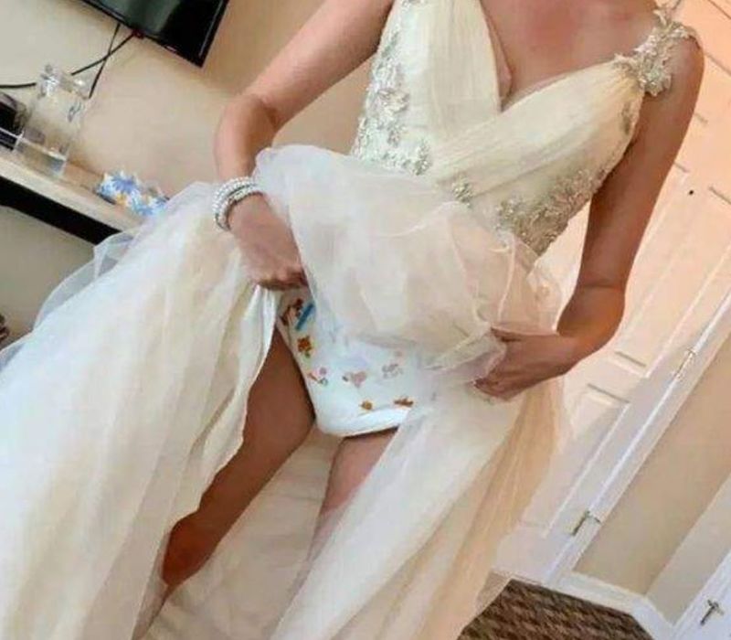 Gestul neașteptat făcut de o mireasă: Și-a ridicat rochia și a șocat pe toată lumea