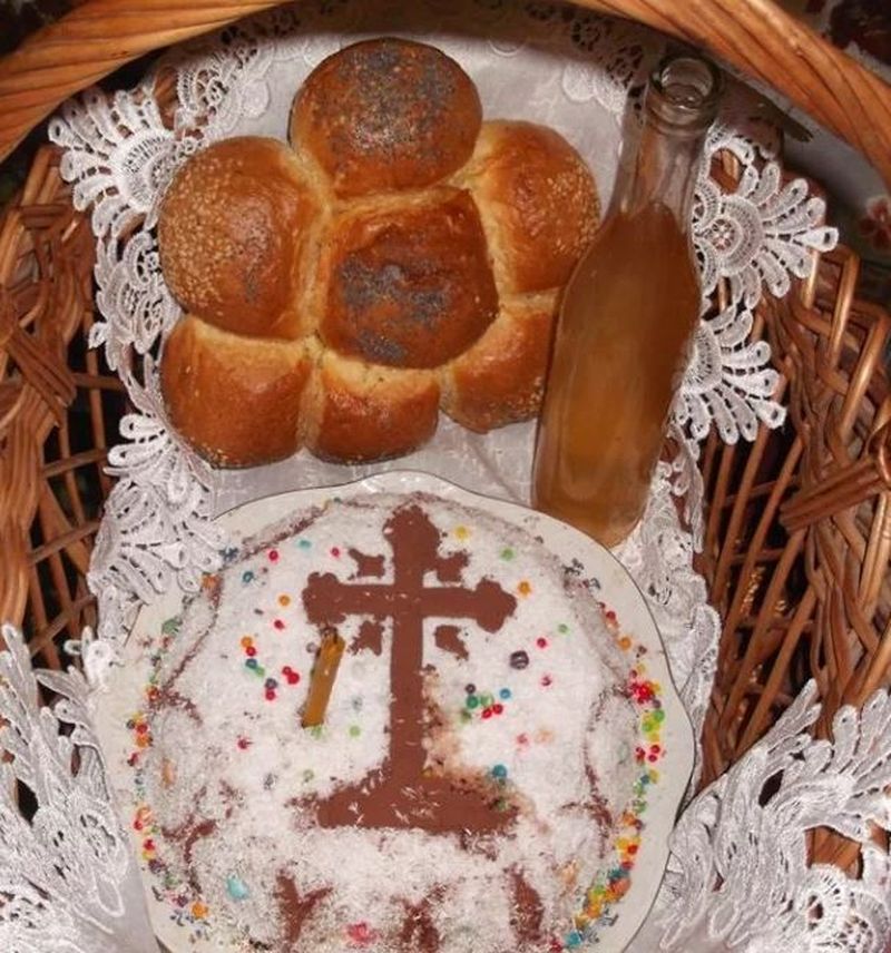 Sărbătoare mare pentru credincioși la început de noiembrie: „Moșii de toamnă". Vezi care este rugăciunea pe care trebuie să o spui pentru sufletele celor morți