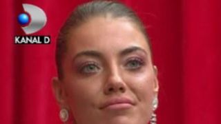 Război dur &icirc;ntre Roxana, Bianca și Livian. Ricardo o liniștește pe Roxana