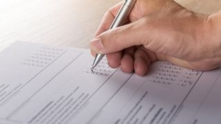 Prezenţa la vot. Câți oameni s-au prezentat la alegerile prezidenţiale din perioada 1990-2014