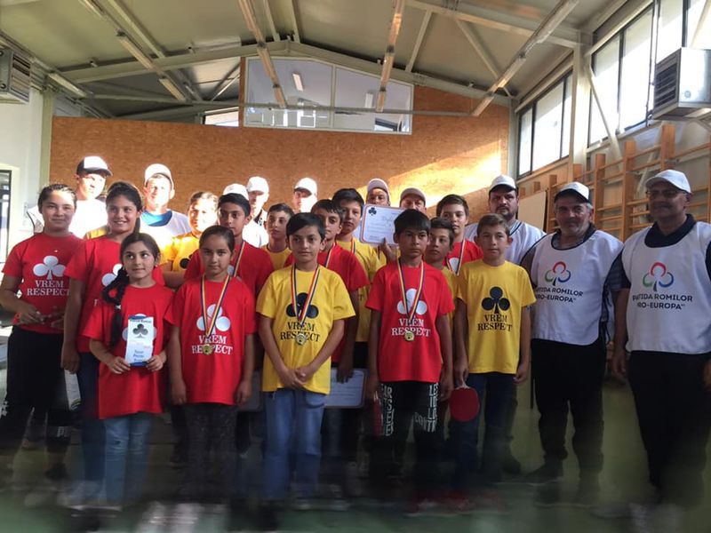 Discriminare  rasială la o școală din Iași: elevii romi ies în pauză la o altă oră față de ceilalți elevi, motivul este uimitor