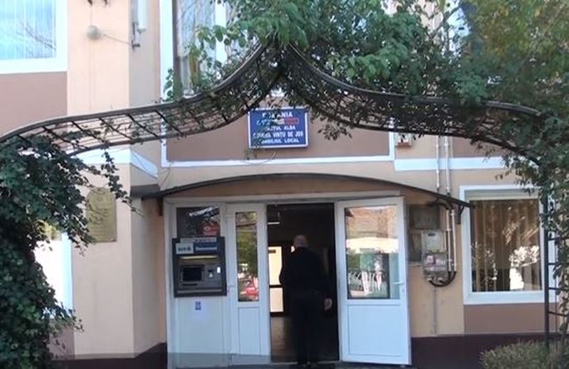 Primar din Alba-Iulia amendat de primăria pe care o administrează