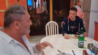 Ligi de la Puterea Dragostei are o relație cu Andrei Poptelecan