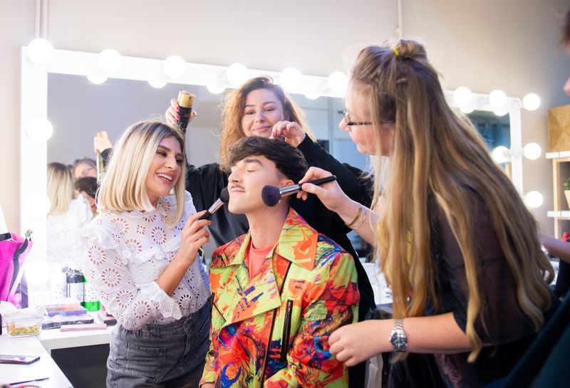 Imagini în exclusivitate din culisele show-ului „Îmi place dansul”! Cum se pregătesc cei șase finaliști pentru marea finală de mâine seară?