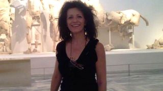 Mirela Tencariu era una dintre cele mai iubite profesoare în școala în care preda. A murit fulgerător. Mesajele elevilor ei