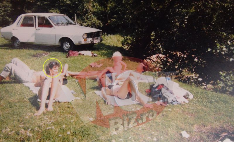 Carmen Iohannis (medalion), la plaja cu prietenii