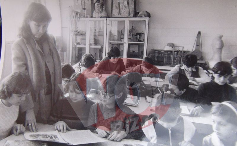 Primele ore predate la scoala de Carmen Iohannis