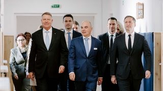 Rareș Bogdan, furibund: ”Atac mârșav la pagina de Facebook a lui Klaus Iohannis”