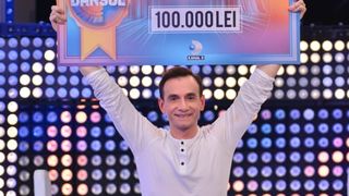 Ștefan este câștigătorul show-ului “Îmi place dansul”. Telespectatorii Kanal D au decis, în finala de aseară, cine să câștige premiul de 100.000 de lei!