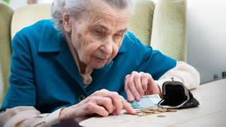 Petiție pentru pensionarea la 57 de ani. Zeci de mii de rom&acirc;ni vor să se retragă din muncă mai devreme