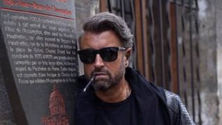 Botezatu, declarații șoc despre ținuta Vioricăi Dăncilă la alegerile prezidențiale 2019! Ce a spus designerul despre taiorul și broșa fostului premier!&rdquo; Nu știu dacă are pe cineva care o &icirc;mbracă, nici nu mă interesează&rdquo;&nbsp;