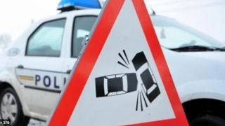 Buzău: Accident pe DN10, după ce o maşină a lovit trei cai care au intrat brusc pe şosea