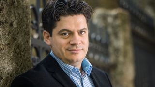 Dirijorul rom&acirc;n Cristian Măcelaru conduce Orchestra națională a Franței