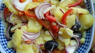 Salata orientală. Cum se prepară cea mai delicioasă salată orientală. Rețetă specială cu un ingredient secret