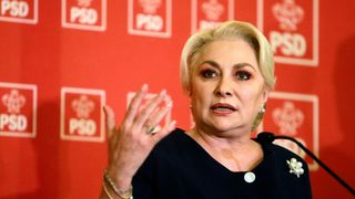Viorica Dăncilă, cu un ceas de lux la mână. Bijuteria este echivalentul a 119 pensii