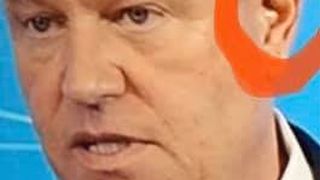 Fake news PSD cu presupusa cască din urechea lui Iohannis. Iată dovada că a fost o știre falsă!