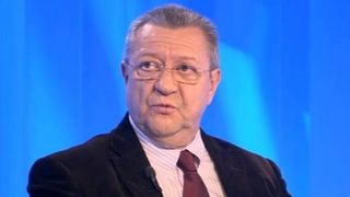 Din conturile lui Bogdan Niculescu Duvăz au dispărut aproape 200.000 de euro înainte să moară! Fostul ministru câştiga 5.000 de euro pe lună!