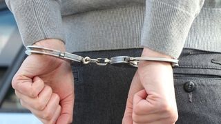 Patronul firmei care a făcut deratizarea şi dezinsecţia &icirc;n blocul unde au murit trei oameni a fost reţinut