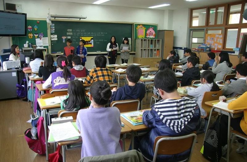 Anunț de ultimă oră din partea Ministrului Educației, pentru elevii care vor da teze