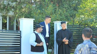 Preotul care și-a făcut debutul &icirc;n televiziune la 56 de ani! Vasile Pantiru &icirc;l interpretează memorabil pe părintele Vasile, &icirc;n serialul &bdquo;Moldovenii&rdquo;, de la Kanal D!