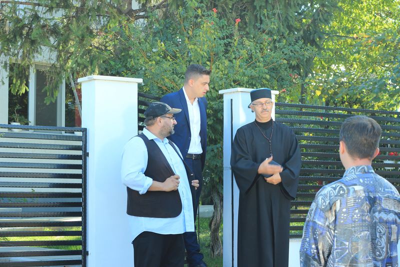 Preotul care și-a făcut debutul în televiziune la 56 de ani! Vasile Pantiru îl interpretează memorabil pe părintele Vasile, în serialul „Moldovenii”, de la Kanal D!