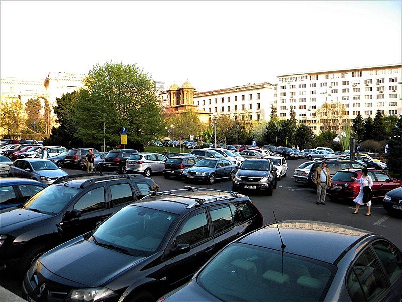Primăria Capitalei a făcut anunțul. Vezi cât plătești în funcție de cât poluează mașina ta