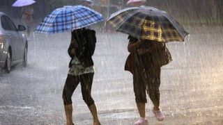 Avertizare ANM: Ploi &icirc;nsemnate cantitativ, răcire a vremii şi ninsori la munte, p&acirc;nă s&acirc;mbătă dimineaţă