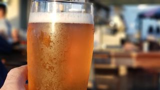 Consumul de bere pe stadioane va deveni o normalitate în România