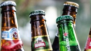 Consumul de bere pe stadioane va deveni o normalitate în România