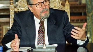 ȘOC! Ce se întâmplă în aceste momente cu Emil Constantinescu! Fostul președinte al României a ajuns de nerecunoscut, este piele și os