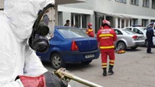 VIDEO | Continuă bâlbâiala autorităţilor în cazul deratizărilor criminale din Timişoara: Locatarii evacuați din nou din blocurile toxice