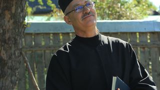 I-am prins în fapt! Imaginile flagrantului, în exclusivitate! Cum funcționează instituțiile fundamentale ale statului, în Găurenii de Jos, satul unde “Moldovenii” sunt la putere!  #Râsul molipsitor vine cu serialul de comedie difuzat sâmbătă aceasta, de l