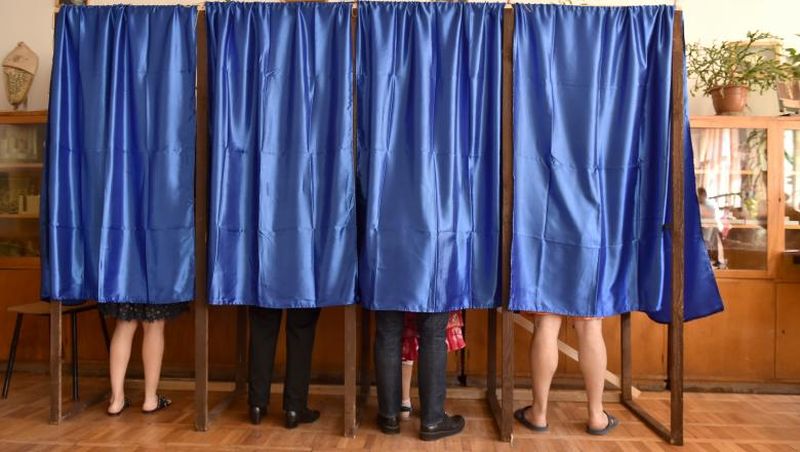 Alegeri prezidenţiale 2019 - BEC - Prezenţa până la ora 9:00, 3,35%. Ilfov, Constanţa, Teleorman sunt judeţele cu cea mai bună prezenţă