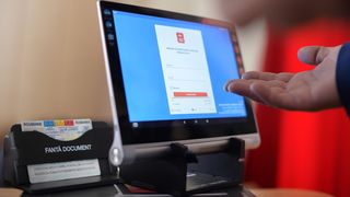 Alegeri prezidenţiale 2019 -  Traian Băsescu, declarații după vot