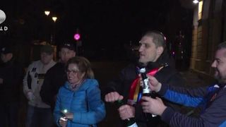 VIDEO | Sibienii au sărbătorit &icirc;n stradă victoria lui Klaus Iohannis la alegerile prezidențiale