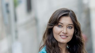 „Gülperi”, o poveste impresionantă despre speranță și puterea de a merge mai departe! Ce spune Nurgul Yesilcay despre rolul dramatic pe care îl interpretează în serialul care debutează mâine seară, la Kanal D!